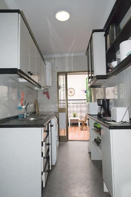 The Oasis One Spacious Apartment In Sevilla Buitenkant foto
