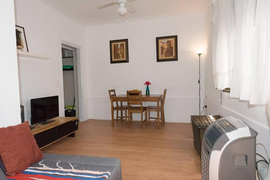 The Oasis One Spacious Apartment In Sevilla Buitenkant foto